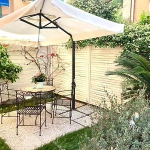 bb-le-bouganville.hotelitalianriviera.com/